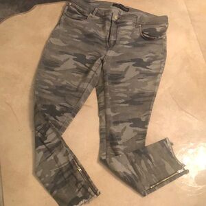 Express Camouflage Ankle Jeans sz 16 Long light greenishGray